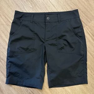 Columbia Omni-Shield Shorts Women's Size 8 Advanced
Repellency gray Hiking